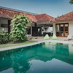 Villa Merry